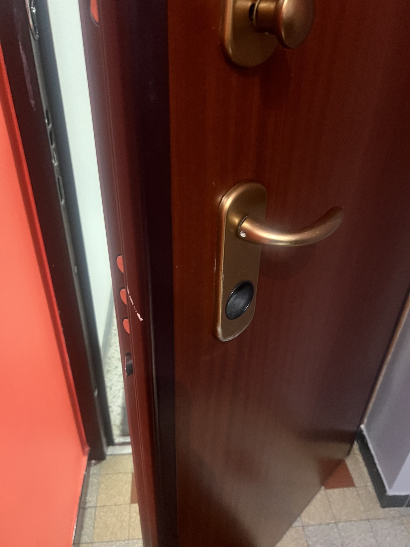 remplacement sur porte blindée